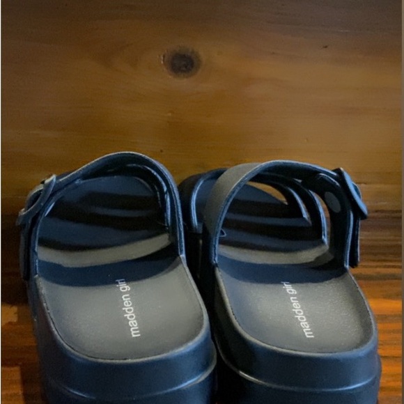 Madden Girl Slip On Sandals Black Eva Laguna. - Picture 7 of 9